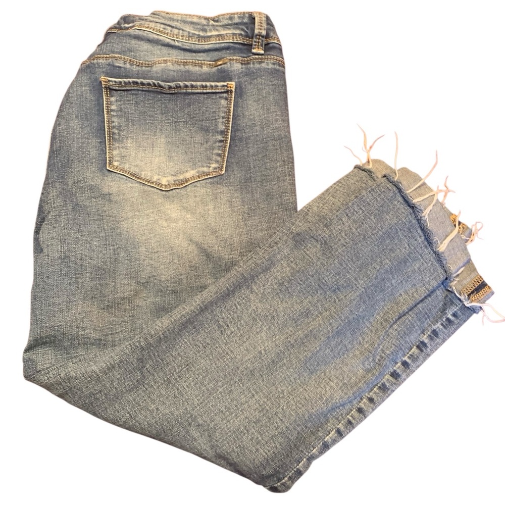 YMI Cropped Woman’s Ripped Distressed Blue Jeans Denim Juniors Size 11